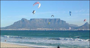 Kite-Surfers-at-Table-View